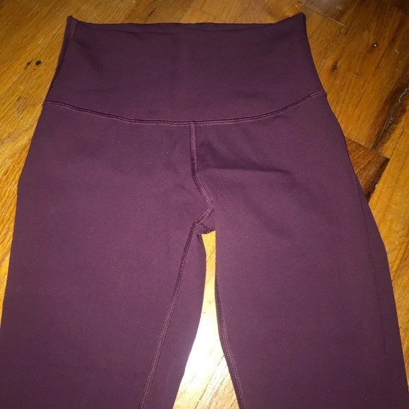Lululemon wunder under - Picture 2 of 3